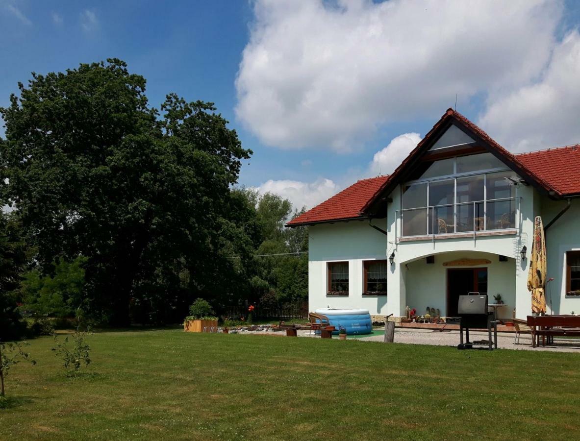 V Prirode Na Okraji Frenstatu Pod Radhostem Apartment Frenštát pod Radhoštěm Екстериор снимка